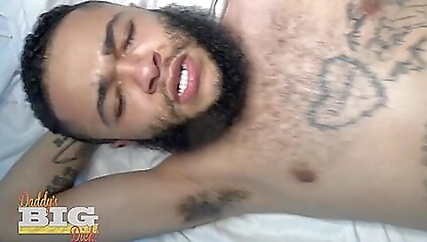 Married guy with her pussy
